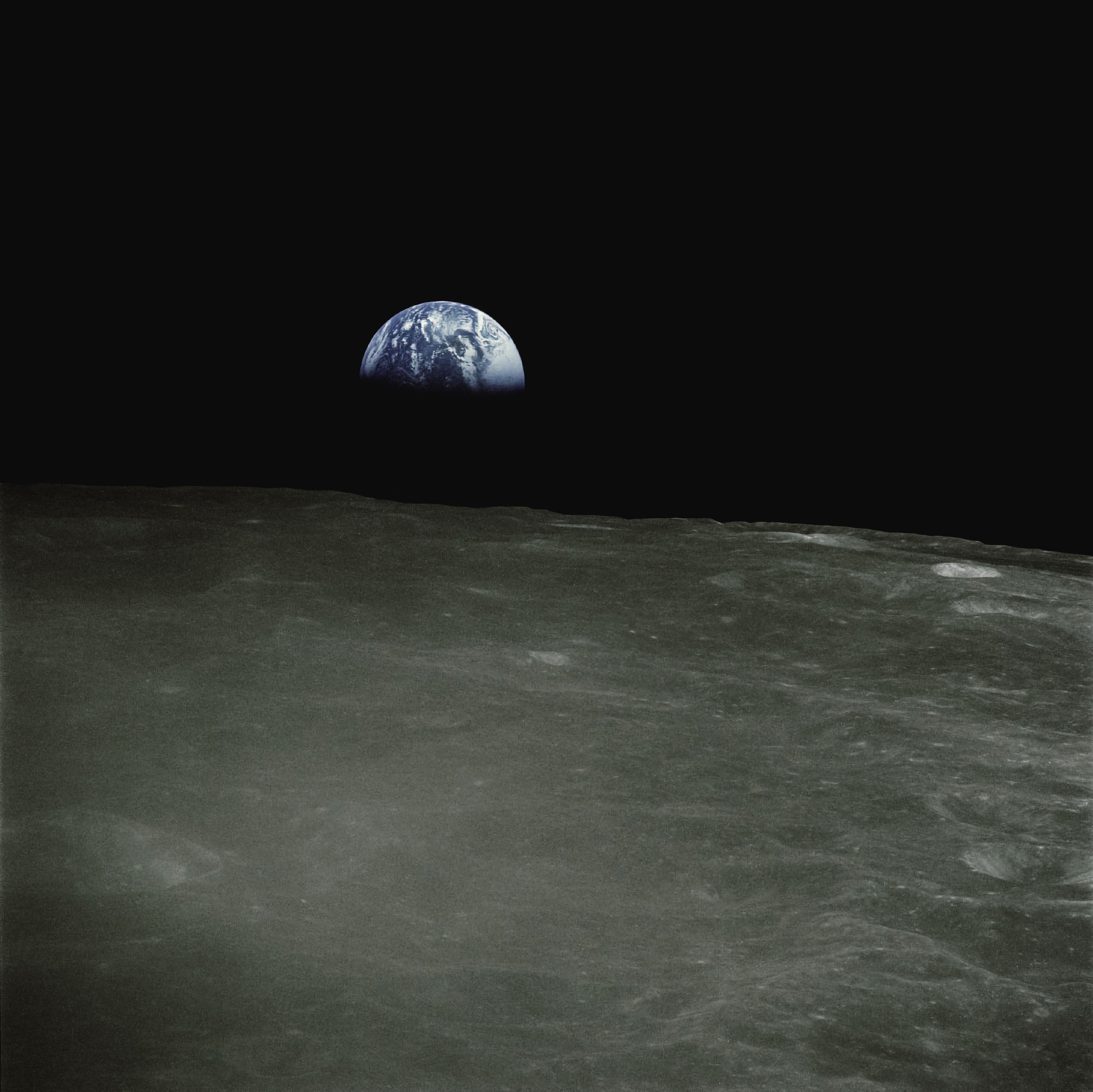 Earth rise
