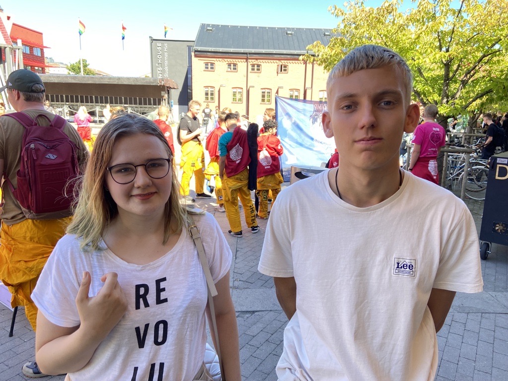 Emma Gustafsson and William Eidevald, who study the Natural Science programme at ED, think it is interesting to see JTH and the school's student life.