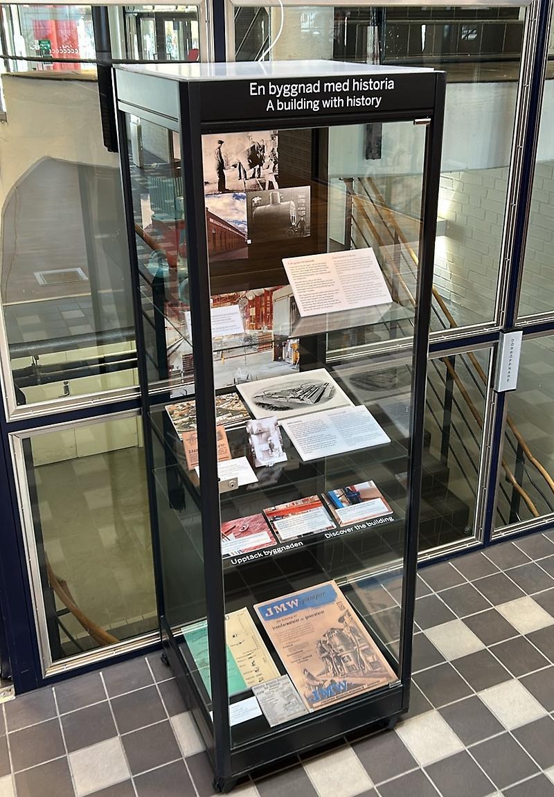 Ny monter om biblioteksbyggnadens historia