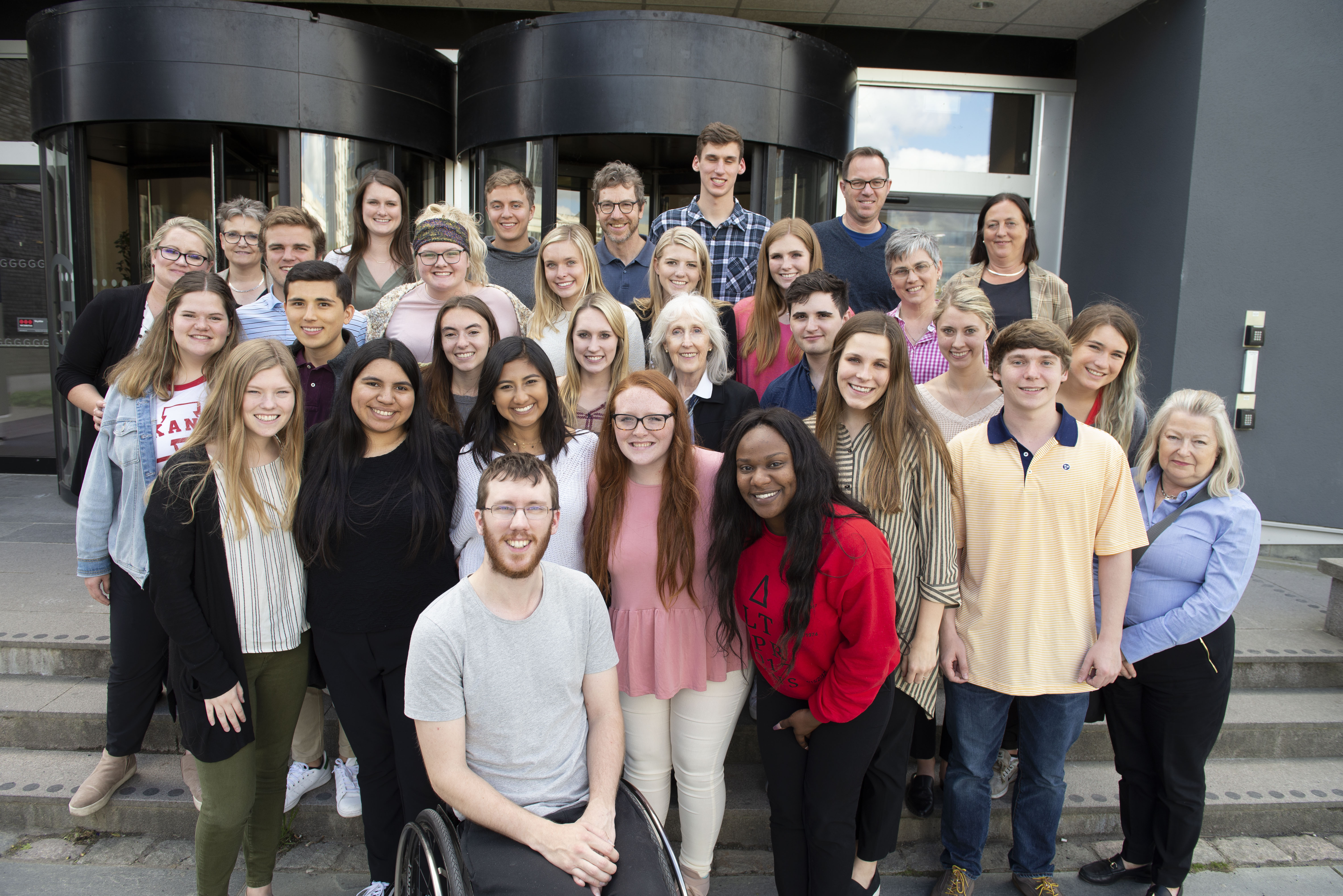 Twenty-two students and eight teachers and researchers from the University of Arkansas visited the School of Health and Welfare for two weeks in May. Christoffer Wadman, teaching assistant at the School of Engineering, told the American guests about his experience with the Swedish healthcare system.