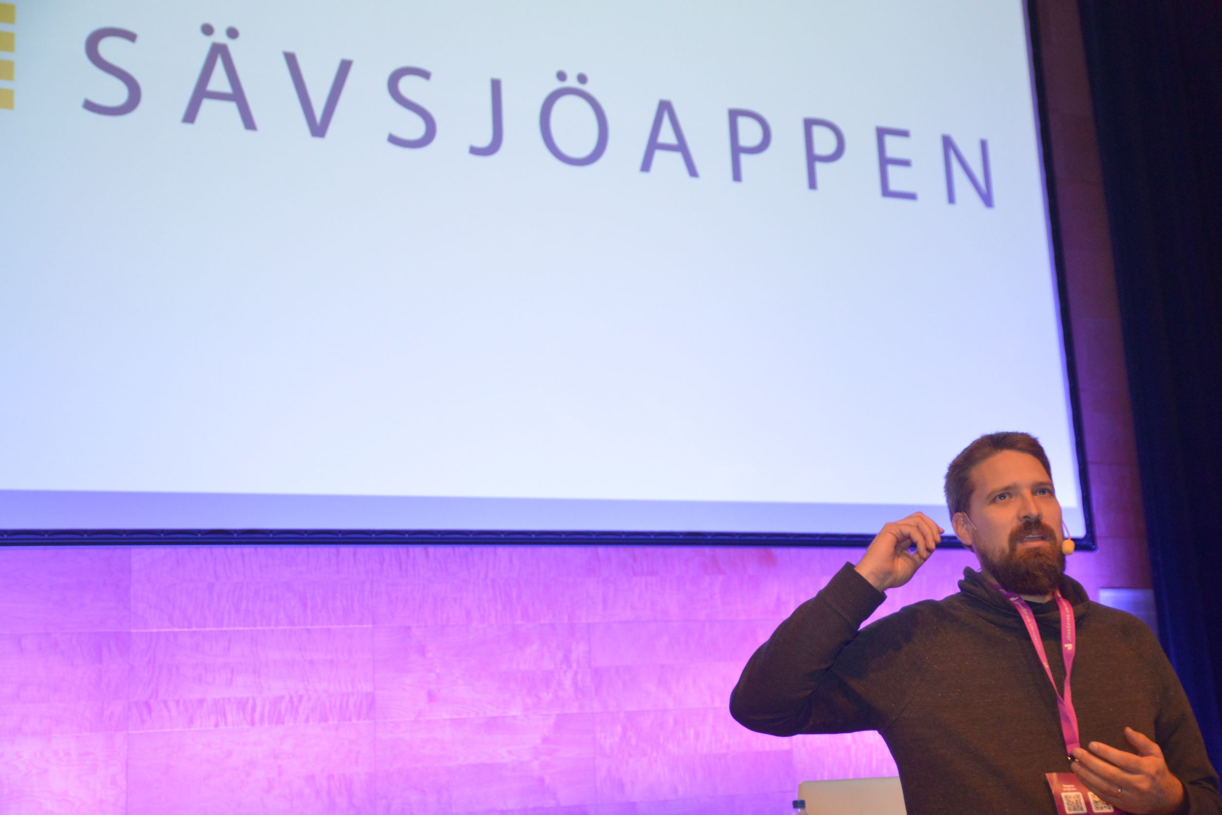 Linus Anderås, CEO of Sävsjöappen at AI day.