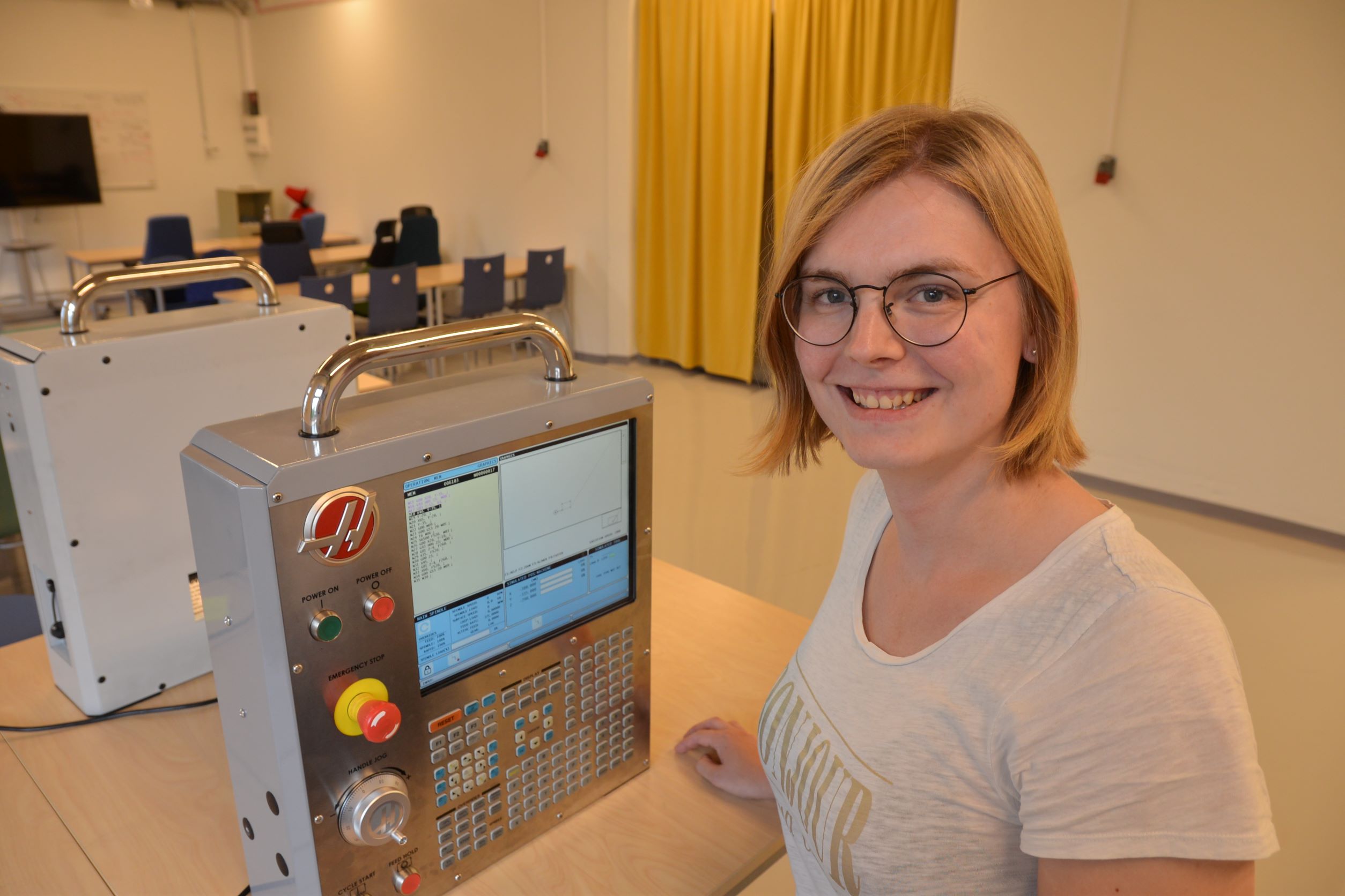 Tove Rosén is studying to be a CNC technician at YJ and moved to Jönköping because of her education.