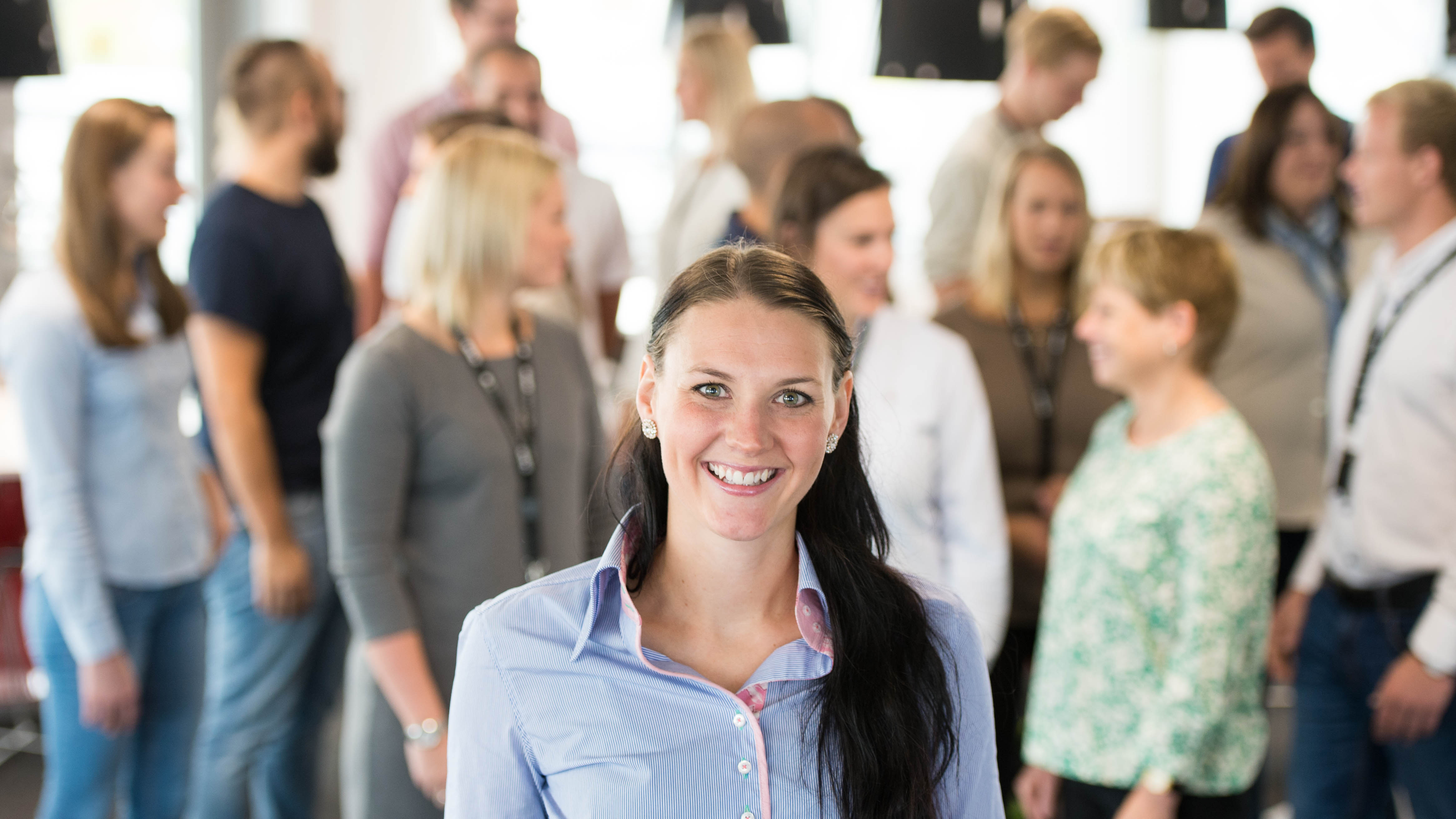 JTH alumna Elin Angenfelt is nominated for the Young Female Leader of the Year award.