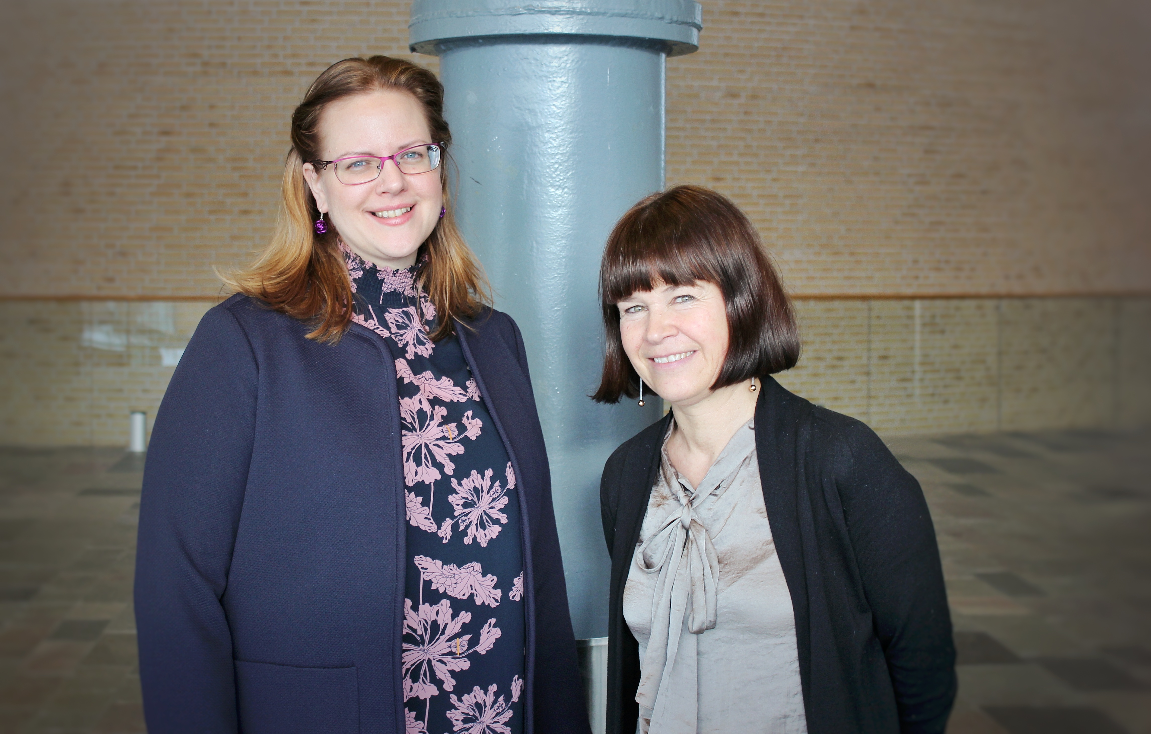 Kerstin M Haraldsson och Camilla Johansson på Karlstads universitet