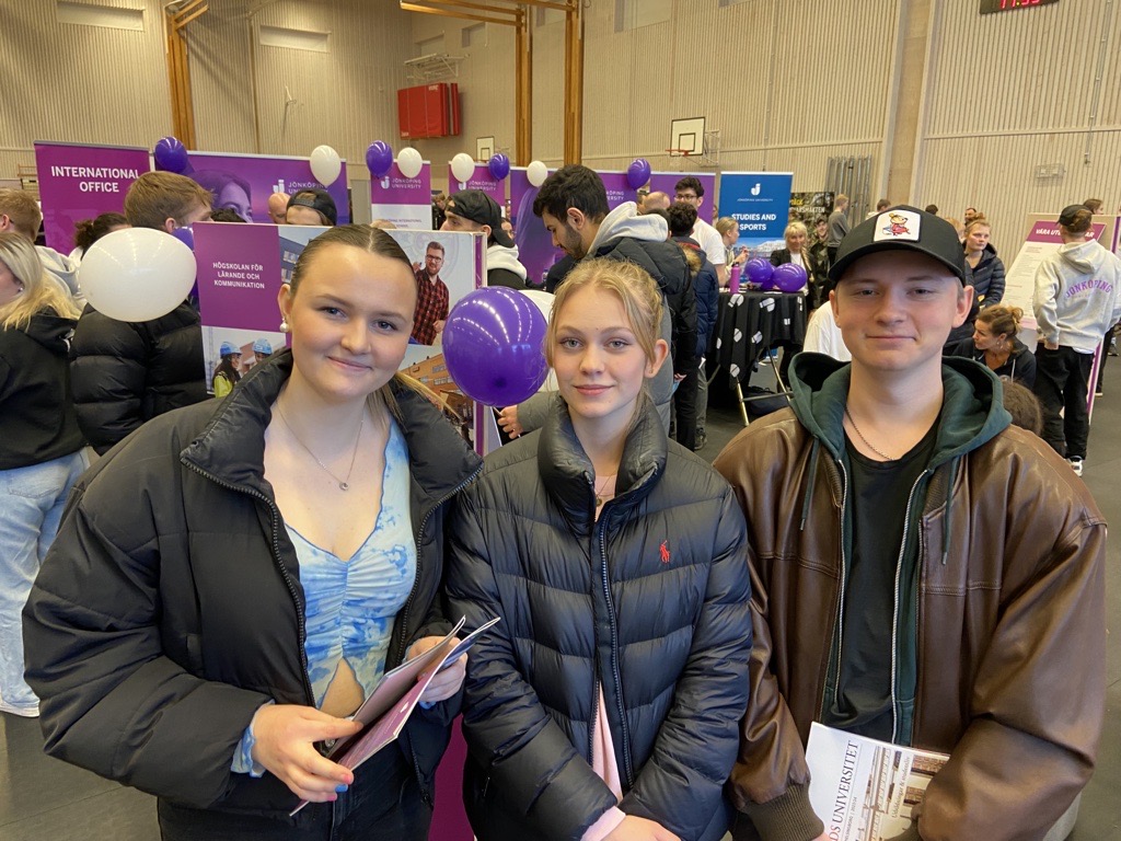 High school students at the education fair ‘Framtidsmässan’ at Campus Arena, Jönköping University.